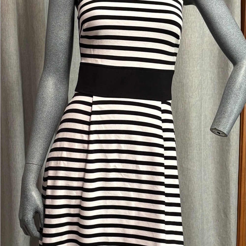 Banana Republic Fit & Flare Cocktail Dress Black/White Stripes Cut Out Coquette